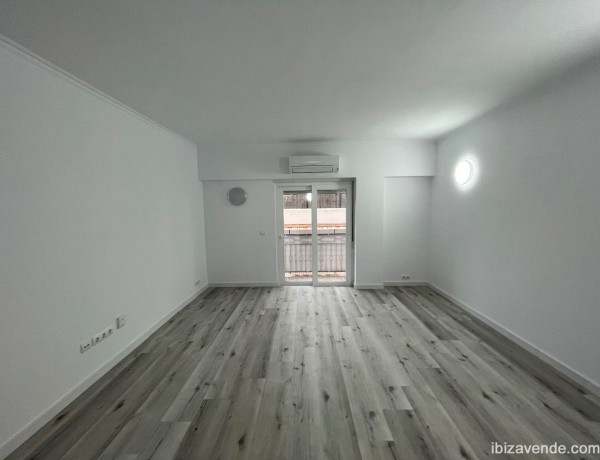 Продажа квартиры в  Calle de Ramón y Cajal, Sant Antoni de Portmany photo 2