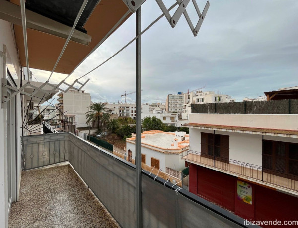 Продажа квартиры в  Calle de Ramón y Cajal, Sant Antoni de Portmany photo 3
