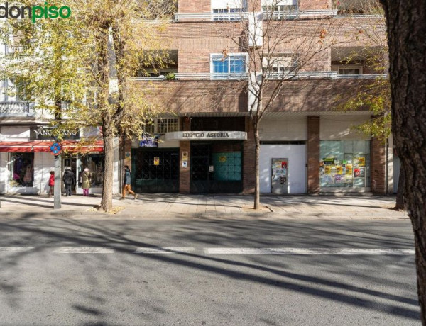 Garaje en venta en Avenida de la Constitución , Granada photo 1