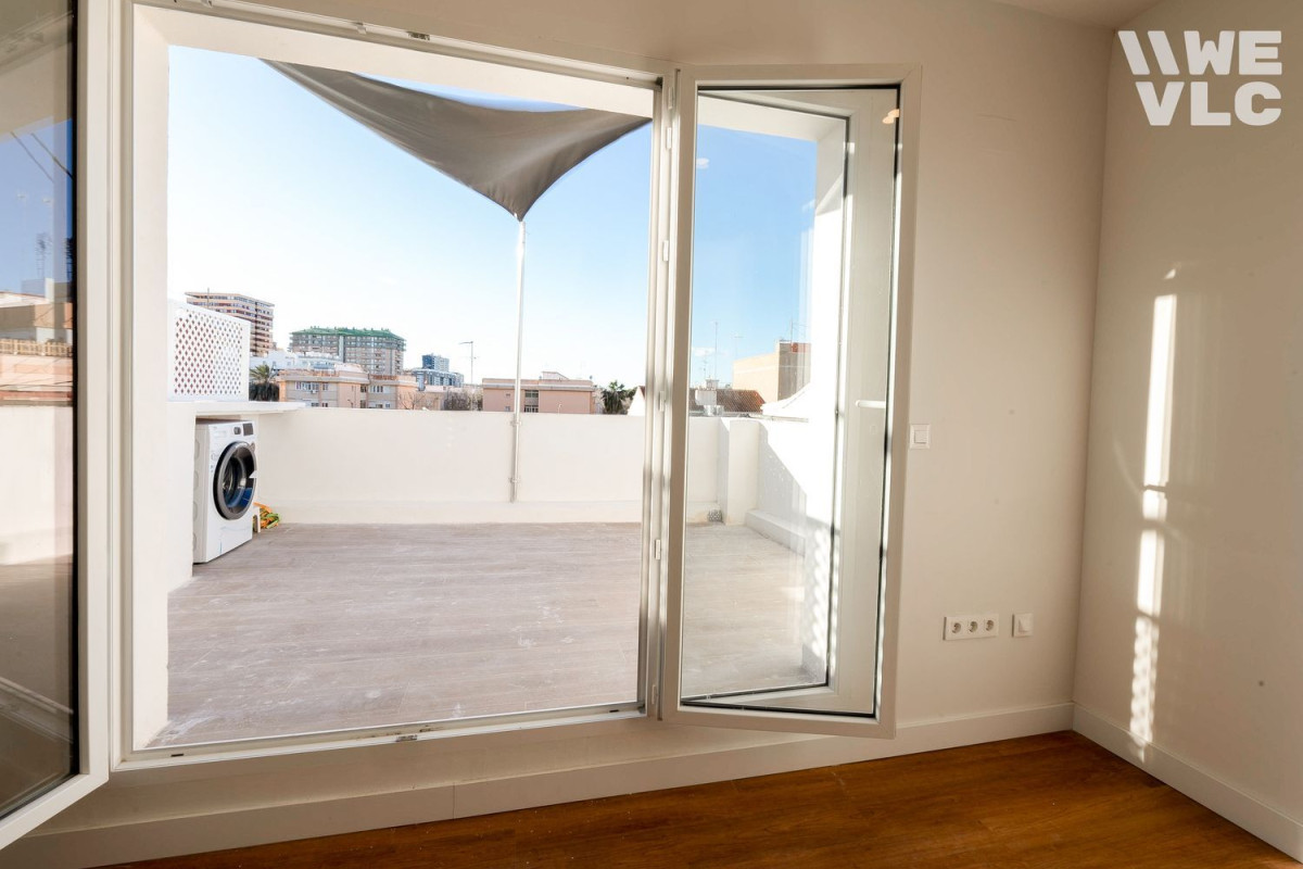 Venta de ático en Calle Felipe Vives Cañamás, 40, València photo 4