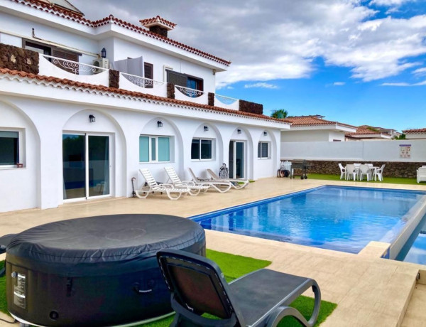 Chalet independiente en venta en Costa del Silencio-Las Galletas , Arona thumbnail 2