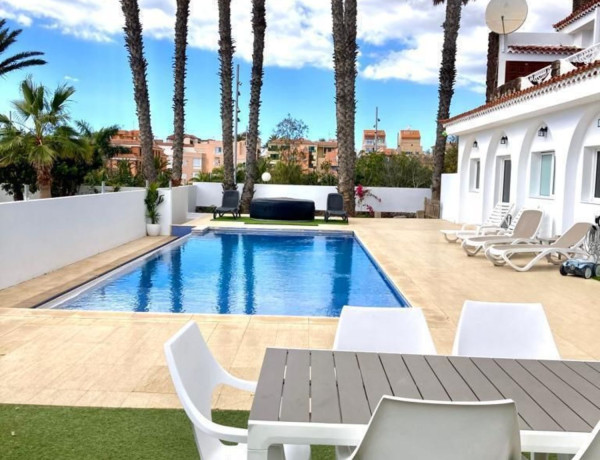 Chalet independiente en venta en  Costa del Silencio-Las Galletas , Arona photo 4