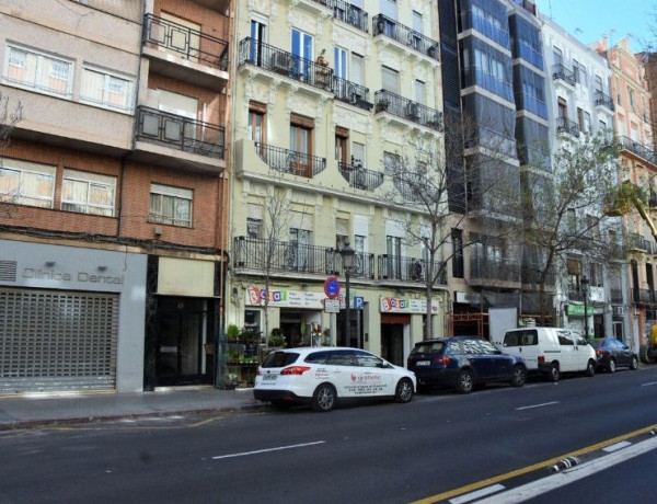 Local en venta en calle de Matías Perelló, 34 photo 1