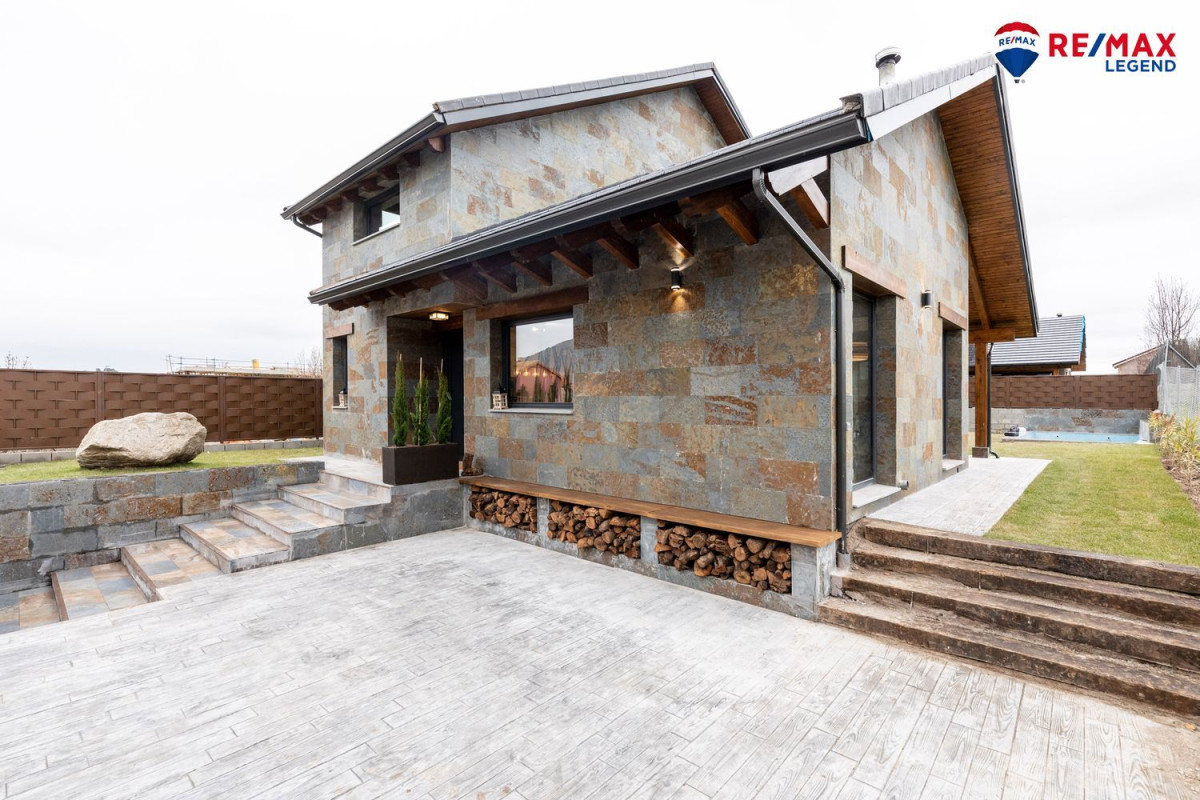 Venta de chalet independiente en Calle de alcalde don leoncio mateos s/n, El Espinar
photo 2