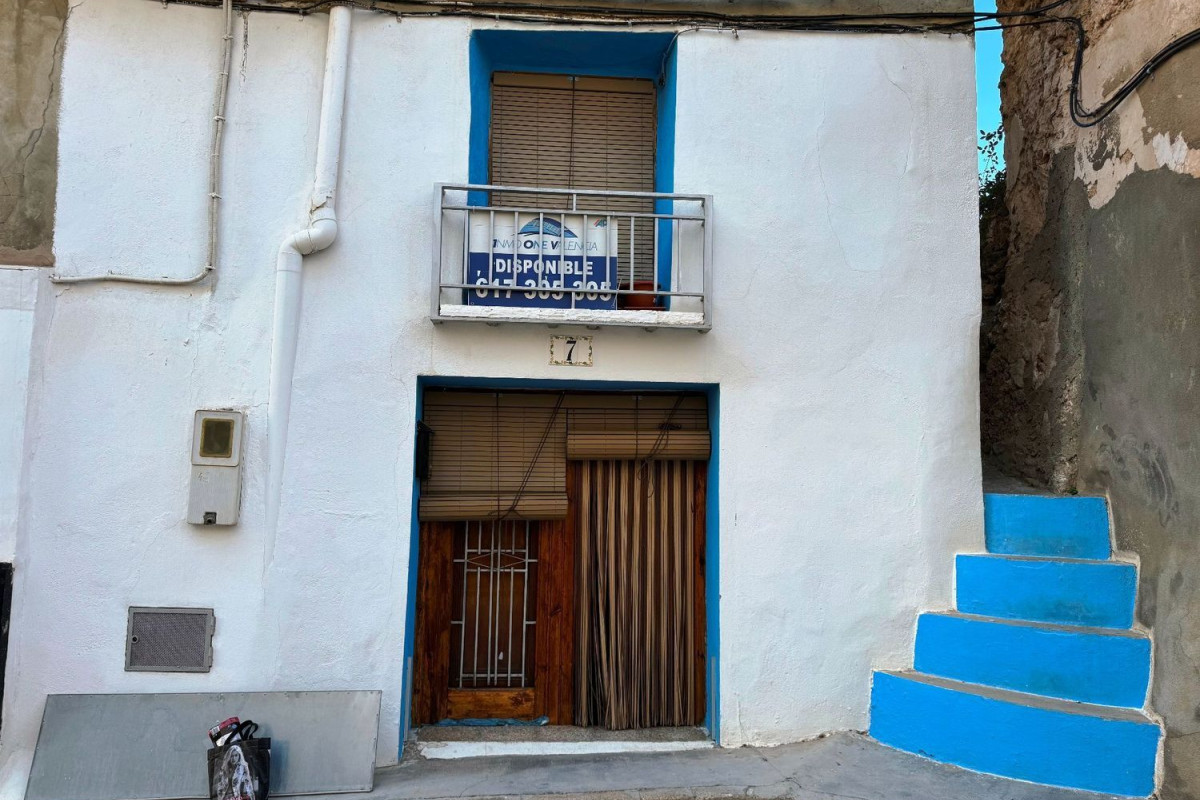 Properties for sale and rent in Spain photo 2
