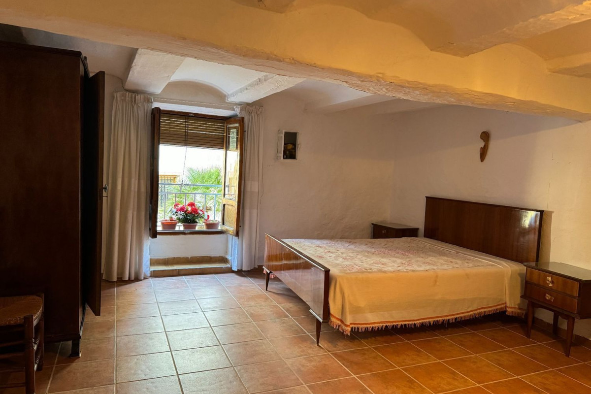 Properties for sale and rent in Spain photo 4