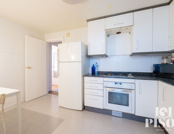 Ático en venta en  Calle de Costa i Llobera, Sant Cugat del Vallès photo 4