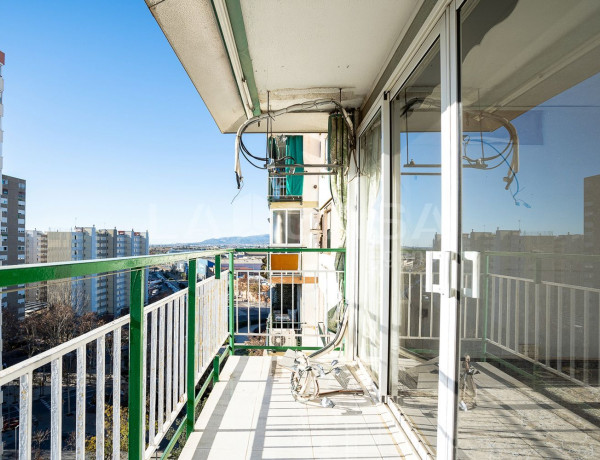 Piso en venta en  Bellvitge , Hospitalet de Llobregat photo 2