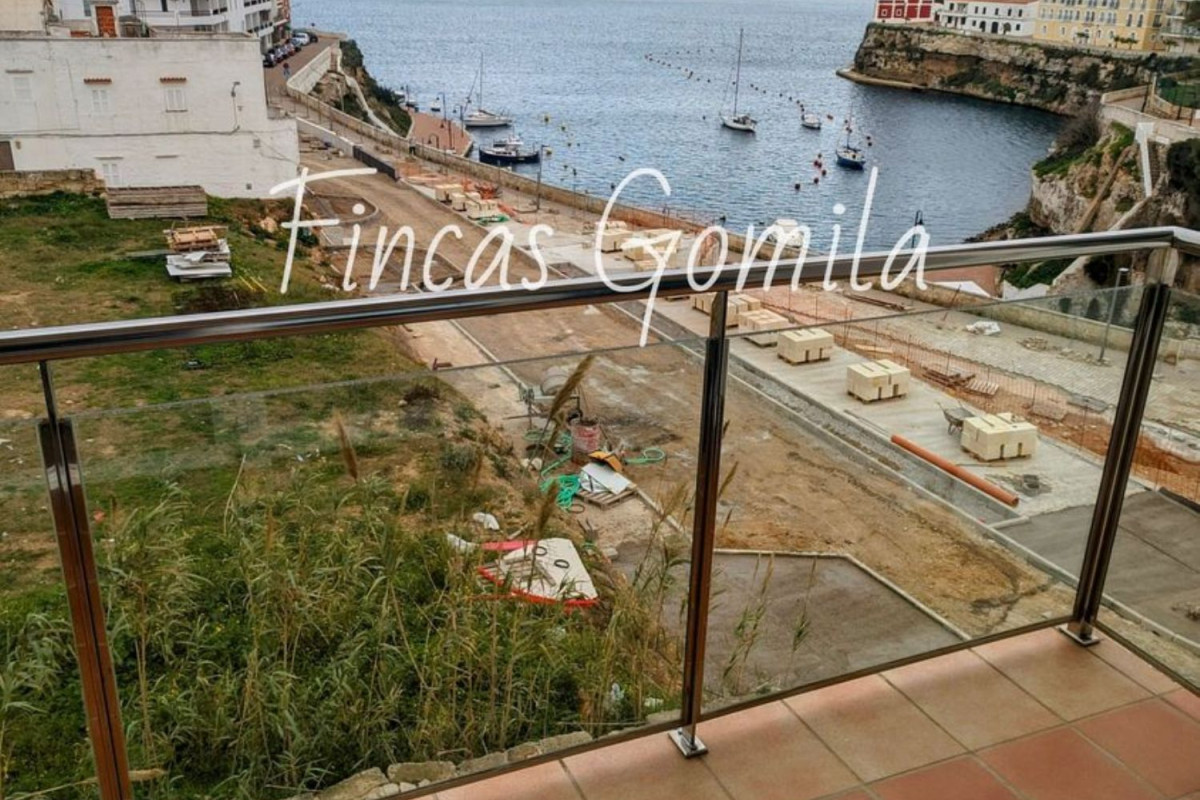 Piso en venta en calle Sant Cristòfol, Es Castell
 photo 2