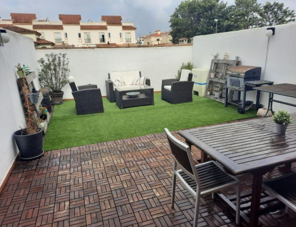 Таунхаус на продажу в El Rinconcillo - San José Artesano , Algeciras photo 1