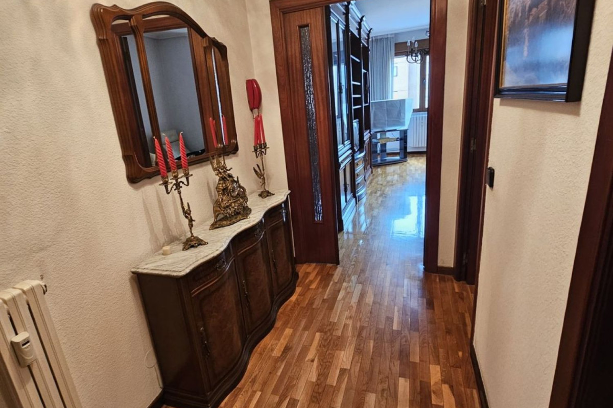 Venta de piso en Plaza 1 de mayo, Logroño
photo 4