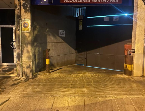 Garage for sale at Calle de Rourell , Reus thumbnail 1