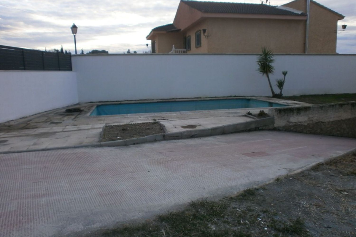 Casa o chalet independiente en venta en Urb. Los Cerezos, Gojar, Gojar
photo 2
