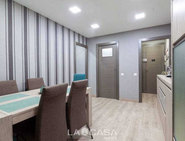 Piso en venta en  Avenida del Torrent Gornal, Hospitalet de Llobregat photo 4