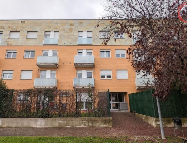 Bajo en venta en Buztintxuri , Pamplona/Iruña photo 1