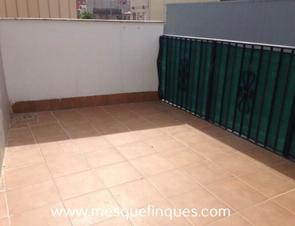 Edificio en venta en Poble Nou photo 4