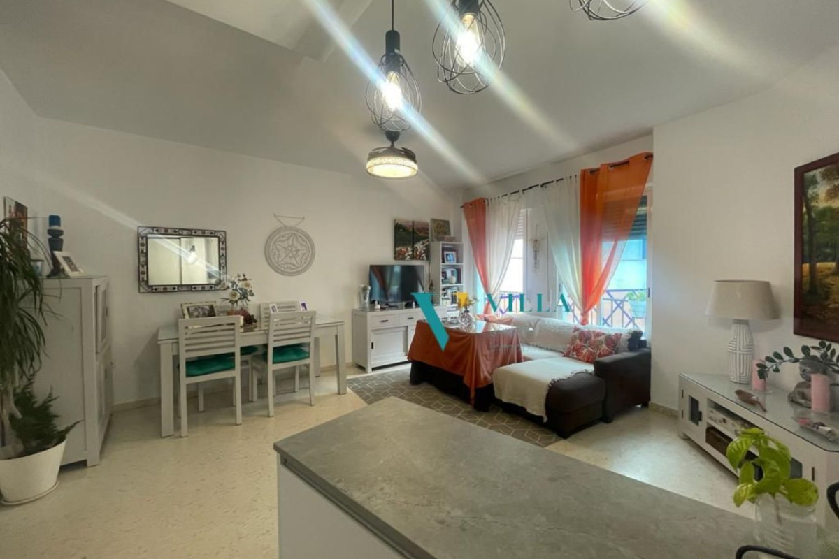 Sale of apartment in Center, Alcalá de Guadaira
photo 1