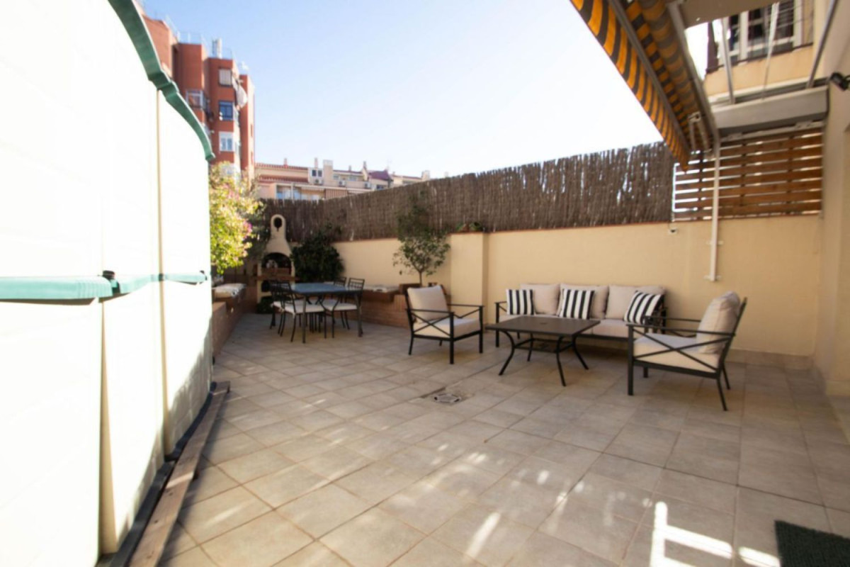Продажа квартиры на Calle de l'Escultor Armengol, Терраса
photo 2