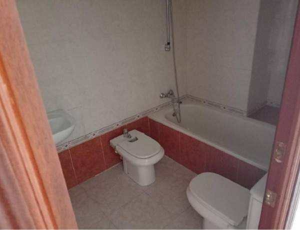 Piso en venta en  Calle de Tarragona, Lleida photo 3