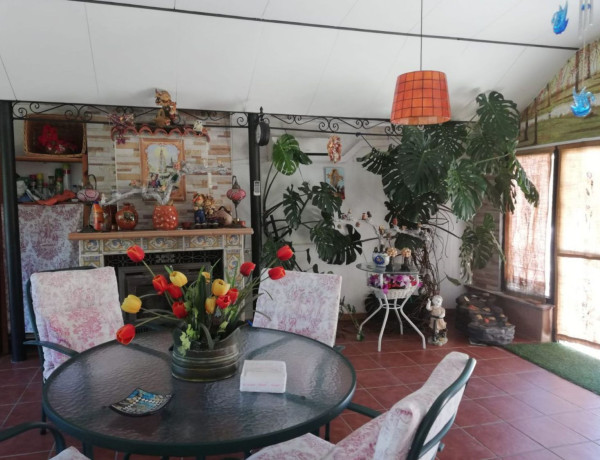 Chalet independiente en venta en  Avda. Elvas , Badajoz photo 3
