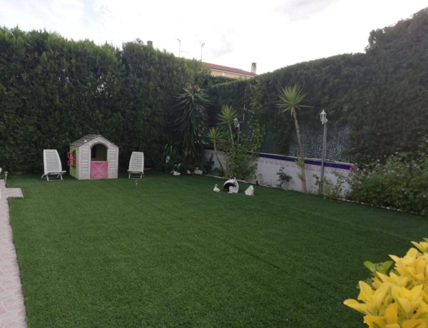 Chalet independiente en venta en  Avda. Elvas , Badajoz photo 4