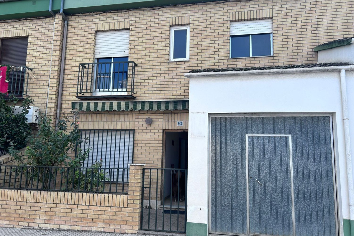 Venta de chalet adosado en , Villanueva del Arzobispo photo 2