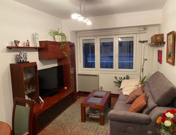 Piso en venta en  República de El Salvador, Santiago de Compostela photo 1