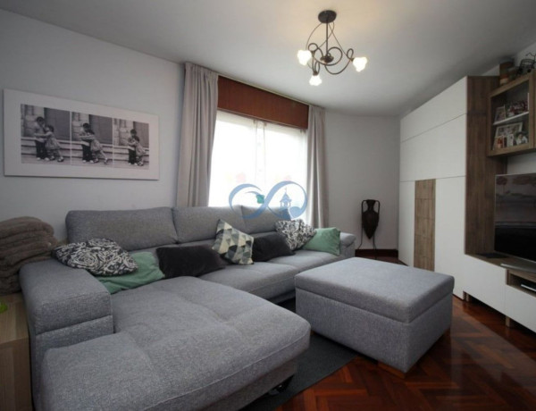 Piso en venta en , Betanzos photo 1