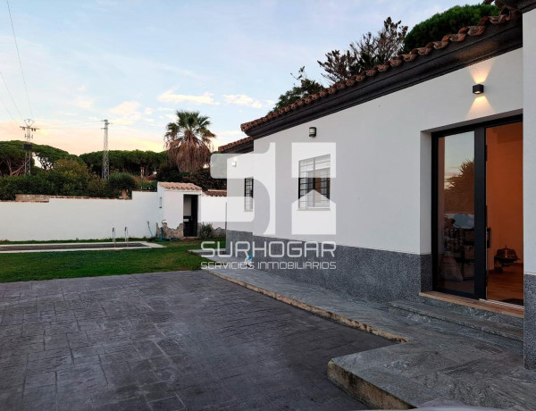 Коттедж на продажу в  Las Lagunas - Campano , Chiclana de la Frontera photo 4