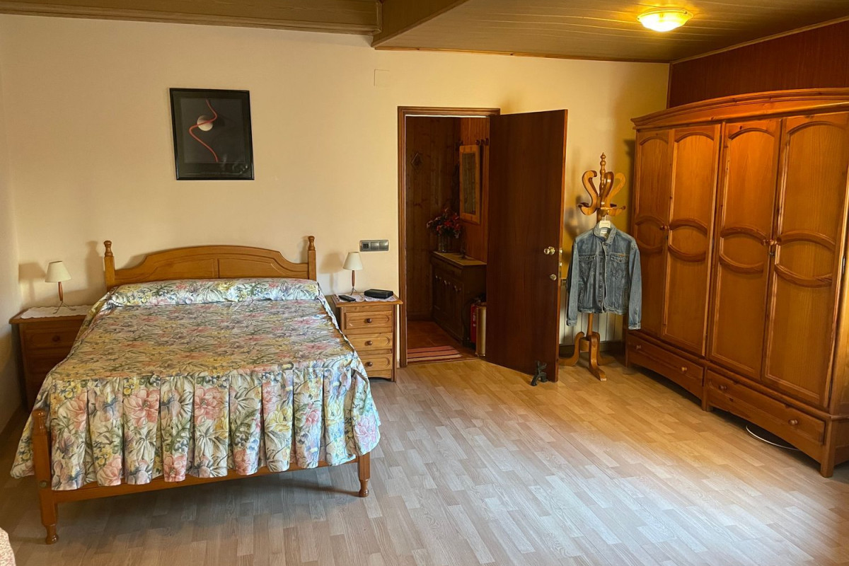 Sale of apartment in Antic, Manresa
photo 2