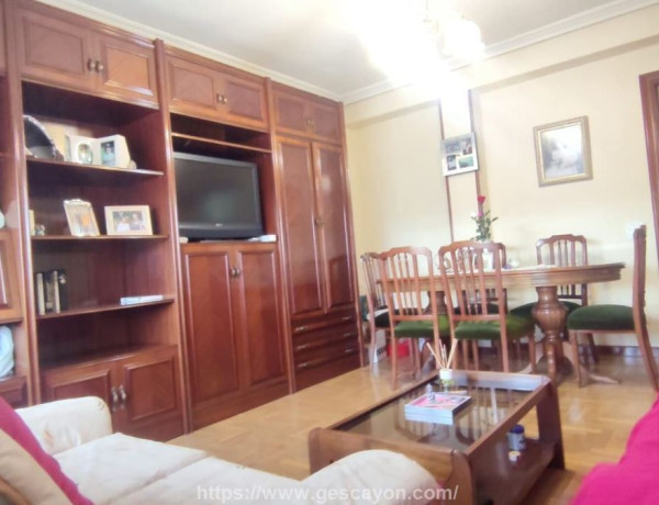 Apartment for sale in  Calle Anastasia Santamaría, Palencia photo 4
