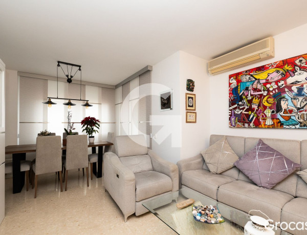 Piso en venta en Calle Bonestar, Cornellà de Llobregat thumbnail 2