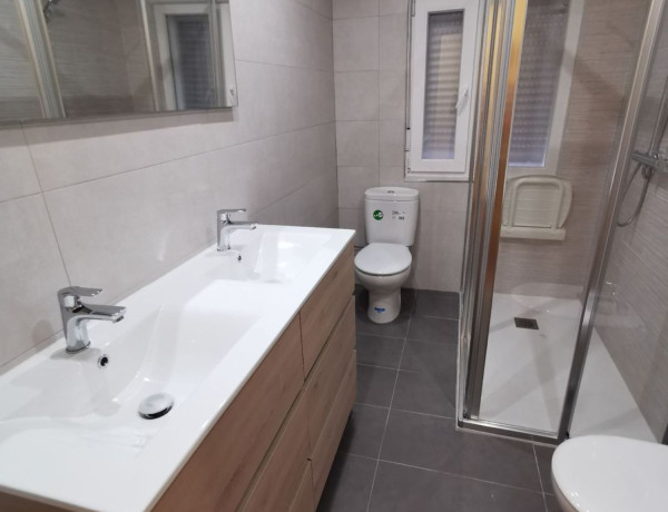 Piso en venta en Rollo - Puente Ladrillo , Salamanca thumbnail 1
