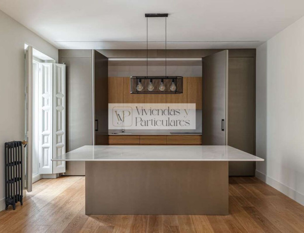 Apartment for sale in Calle de Málaga, Madrid thumbnail 2