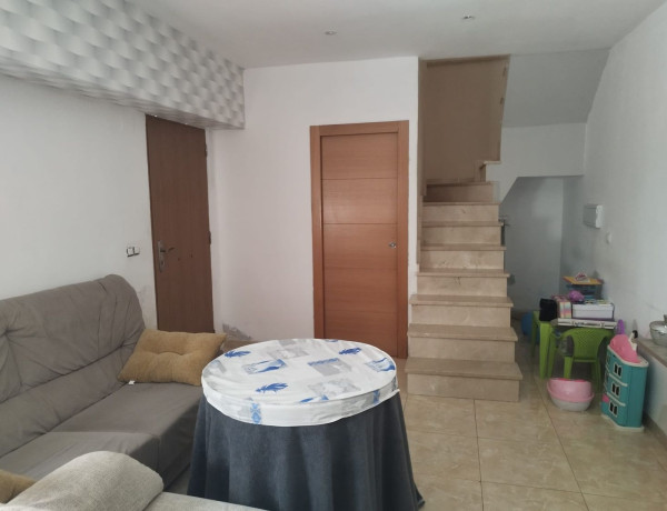 Semi-detached house for sale in , Berja photo 2