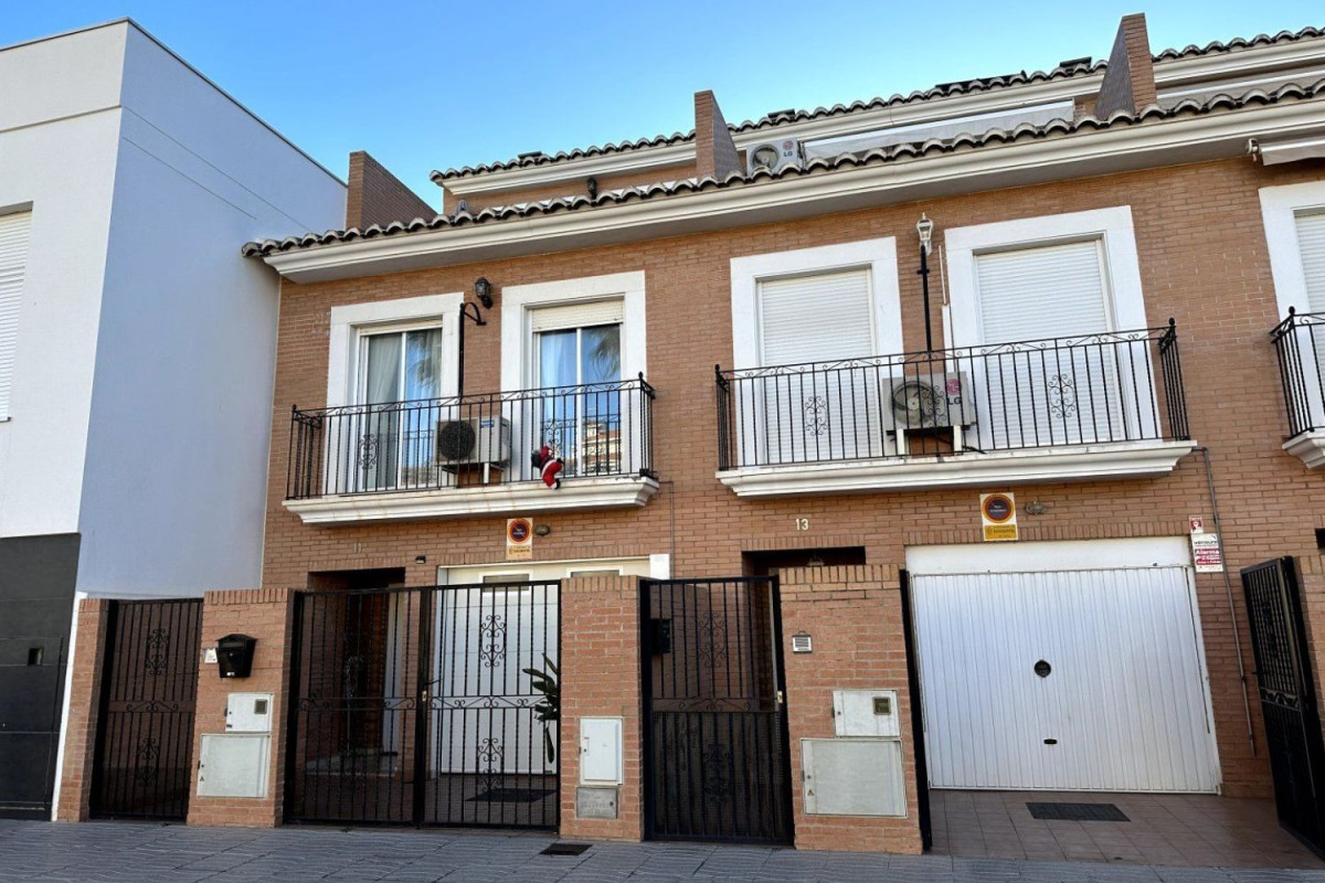 Sale of townhouse in , Rafelbunyol photo 3