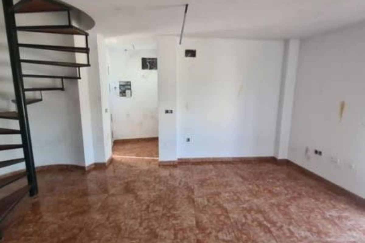 Продажа таунхауса в , Беналуп photo 4