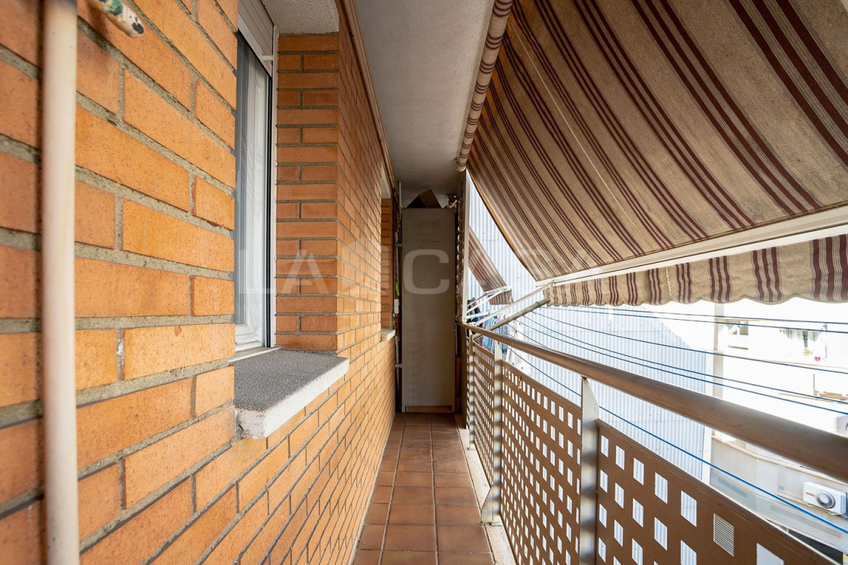 Venta de ático en  Bellvitge , Hospitalet de Llobregat photo 4