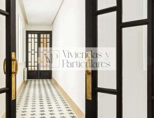 First floor for sale in Calle de Núñez de Balboa, Madrid thumbnail 2