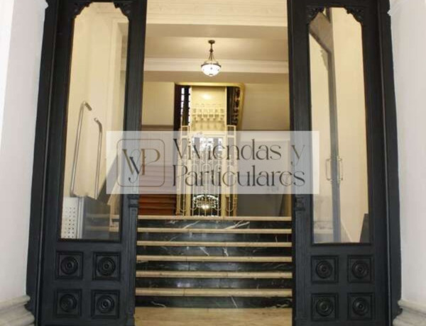 Apartment for sale in Calle de Sagasta, Madrid photo 1