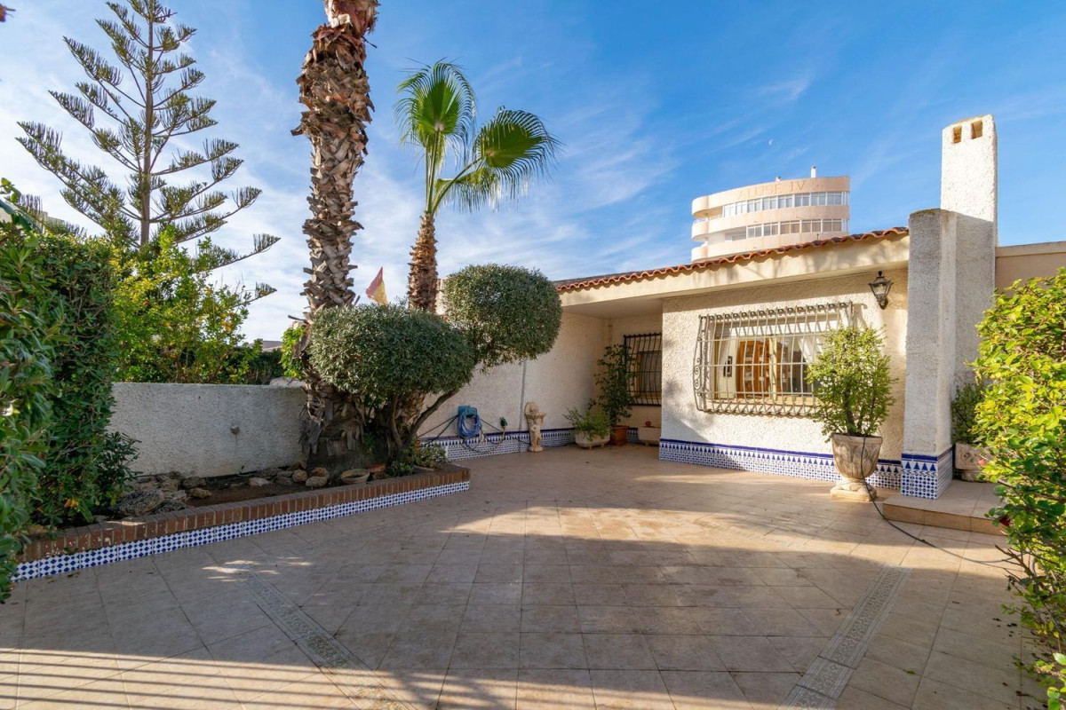 Venta de chalet adosado en Playa del Galán , La Manga Del Mar Menor photo 3