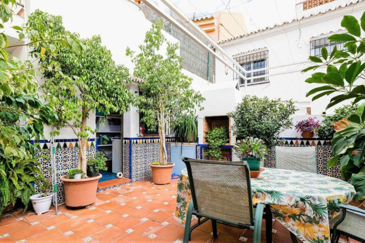 Venta de chalet adosado en Avenida Finlandia , Fuengirola photo 4