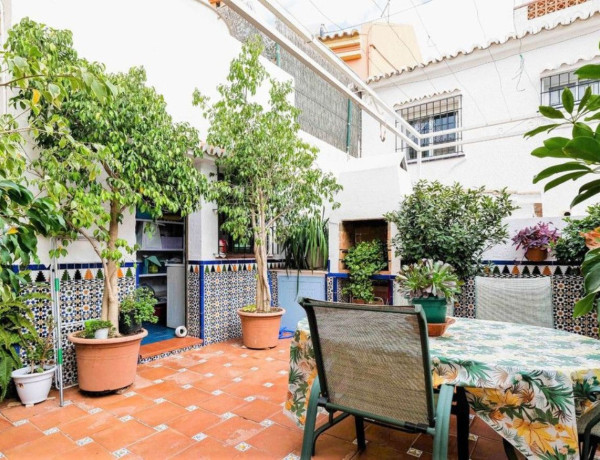 Chalet adosado en venta en  Avenida Finlandia , Fuengirola photo 4