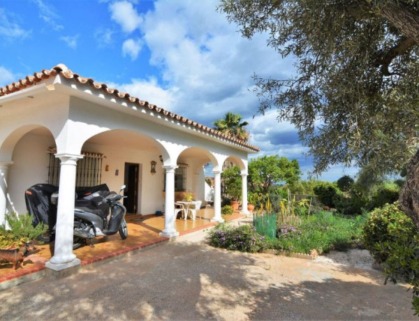 Chalet independiente en venta en Diseminado la Loma, Mijas photo 1