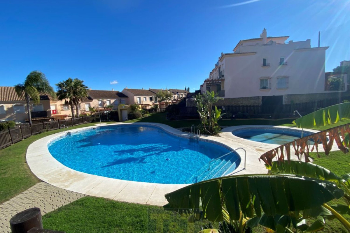 Venta de chalet adosado en Avenida del Deporte, 1 , Islantilla photo 3