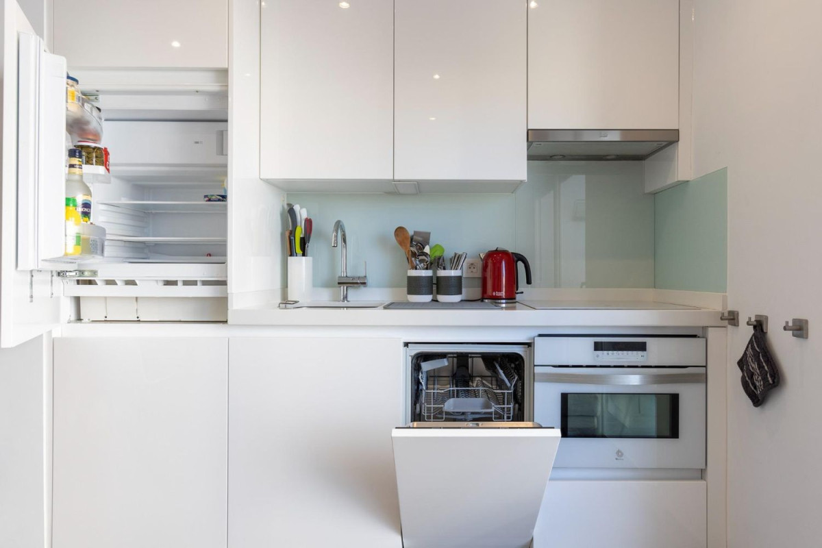 Продажа квартиры на Paseo Maritimo, Салобреña
photo 4