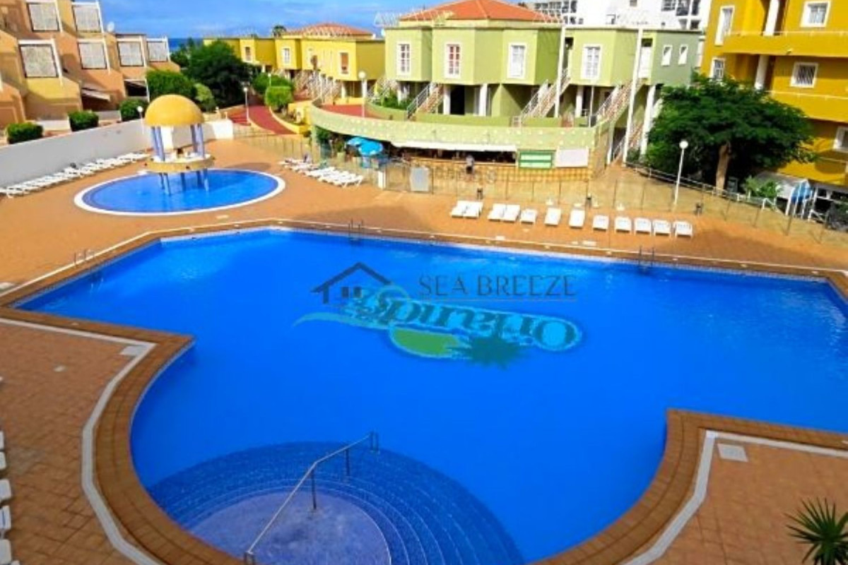 Продажа квартиры на Urbanizacion Torviscas, 5, Адехе
photo 1