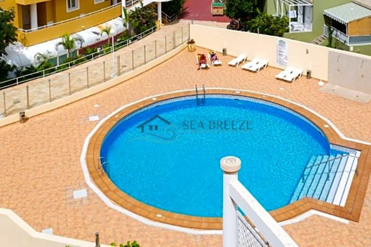 Продажа квартиры на Urbanizacion Torviscas, 5, Адехе
photo 2