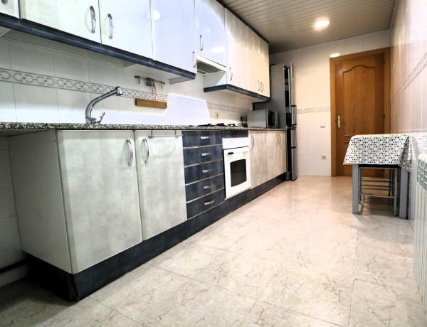 Piso en venta en  Calle del Pedraforca, Terrassa photo 4