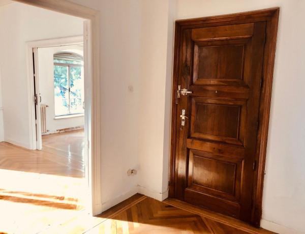 Apartment for sale in  Chamartín , Madrid photo 4